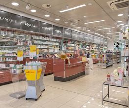 cassiere-farmacia-sun-store-locarno