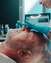 Hydrafacial-Behandlung Mann