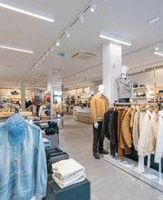 Lacoste Vichy image 2