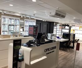 Optica 2000 PLAZA DEL DUQUE imagen 3
