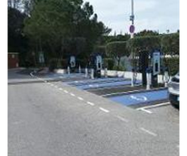 bp pulse Charging Station image 4