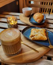 Oat Cappuccino und Vegane Backwaren