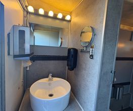Toilettenwagen / WC Anhänger mieten