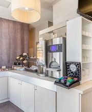 B&B HOTEL Marseille Centre La Timone image 7