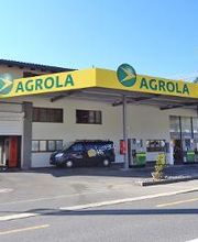 AGROLA Tankstelle in Meggen an der Luzernerstrasse; überdacht mit zwei Tanksäulen bei Autogarage; direkt an Strasse