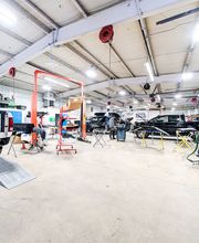 Crash Champions Collision Repair Mchenry image 12