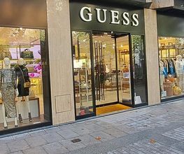 GUESS imagen 2