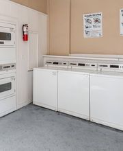 Wilshire Apartments image 12