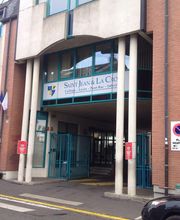 Collège Saint-Jean et la Croix image 2