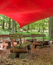Der Andachtsplatz im FriedWald Sangerhausen kann für Trauerfeiern genutzt werden.