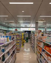 interieur-de-la-pharmacie-sun-store-lutry