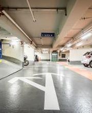 intérieur du parking Mairie du 15ème à Paris