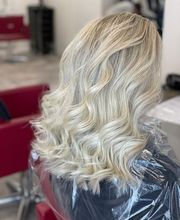 Gold Cut Coiffeur Bild 5