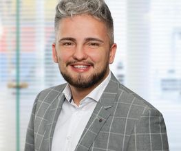 ERGO Versicherung Dennis Mager Bild 3