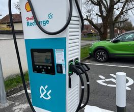 Shell Recharge Charging Station Bild 1
