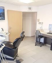 Zahnarztpraxis Jonaport Dr. med. dent. Alexander Kroneberger Bild 11