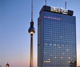 Park Inn by Radisson Berlin Alexanderplatz Bild 1