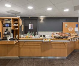 B&B HOTEL Rouen Centre Rive Gauche image 14