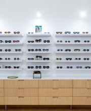 BEAUX REGARDS image 10