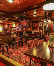 Mr. Pickwick Pub in Basel – Pub food & Late night food