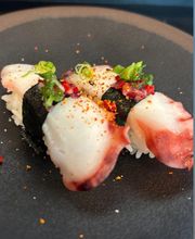 Kinsu Nikkei Sushi Bar image 2