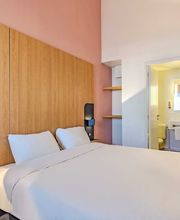 B&B HOTEL Brest Kergaradec Aéroport image 1