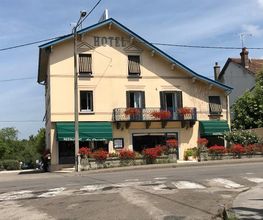 HÔTEL LES CHARMILLES image 1