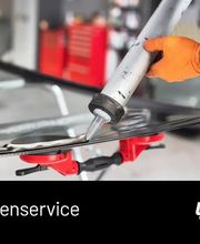 Professioneller Austausch einer Fahrzeugscheibe