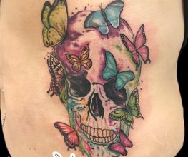 Bunte Leute Tattoo & Piercing Bild 17