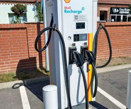 Shell Recharge Charging Station Bild 1