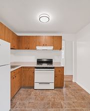 Elwood Gardens Apartments image 13