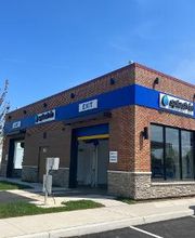 You can trust Splash In to get your car extra shiny and clean.