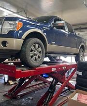 Hicks Repair Garage image 4