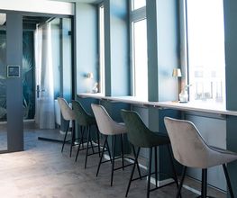 BUZZINLAB – The Club Office in Stuttgart: Eventlocation, Rooftop, Coworking Space, Tagungen, Workshops, Catering, Fotostudio, Podcast-Studio.