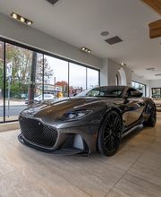Aston Martin Summit image 9
