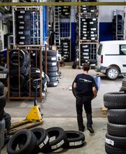 Pneus & Services Luçonnais - Groupe SOFRAP image 1