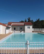 Piscine de L'Hospitalet du Larzac image 1