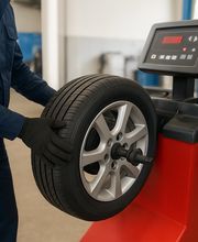 Garage GuitBoat image 9