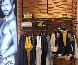 GUESS imagen 2