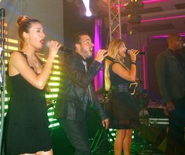 FEELING LIVE image 2
