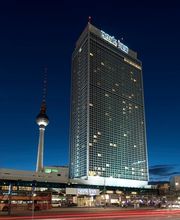 Park Inn by Radisson Berlin Alexanderplatz Bild 3