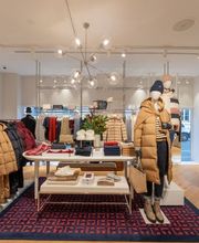 Tommy Hilfiger image 3