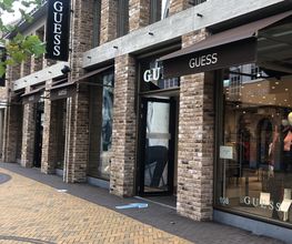 GUESS afbeelding 1
