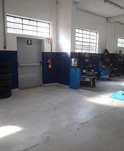 G & T Cars srl Castrol Service immagine 5