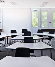 WISS Schulen für Wirtschaft Informatik Immobilien Bild 1