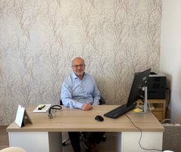Dr . med Jaber Bensenane Bild 2