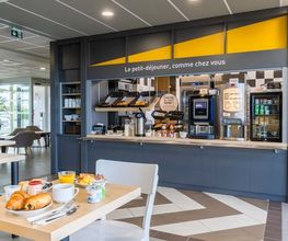 B&B HOTEL Montargis image 11