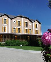 Bâtiment Principal Hôtel Du Parc 3 étoiles à Cransac-Les-Thermes en Aveyron
