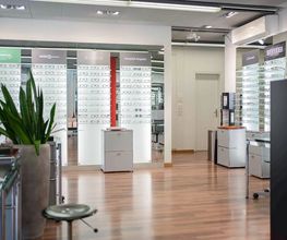 Import Optik Brunnen AG Bild 1