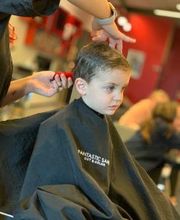 Fantastic Sams Cut & Color image 10